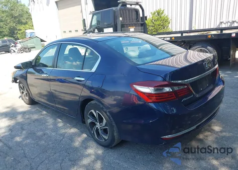 2017 Honda Accord Lx z USA, uszkodzony, nr VIN 1HGCR2F37HA066763